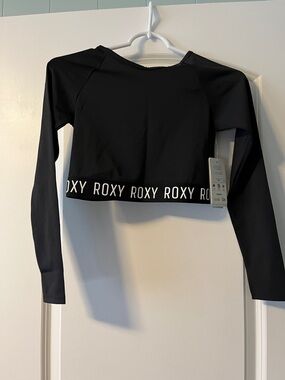 Roxy Black Long-Sleeve Cropped Active Top with Logo Hem